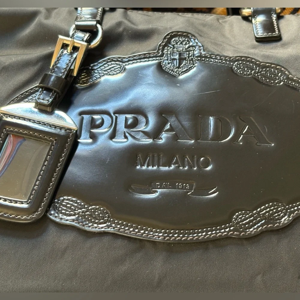 Prada canapatwo way